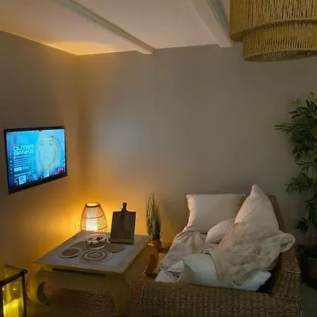 Beautiful Life Bed And Mirecourt